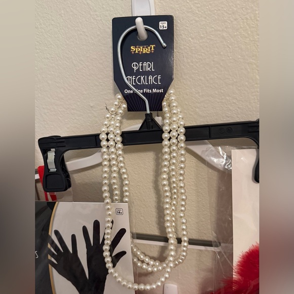 Spirit Halloween Red Sequin Flapper Dress With Black Gloves & Pearl Necklace - M - Picture 3 of 6
